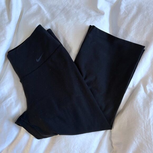 Nike Dri Fit Crops - Picture 1 of 7